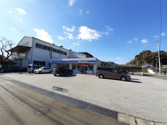 コンビニ　ローソン（コンビニ）まで622m