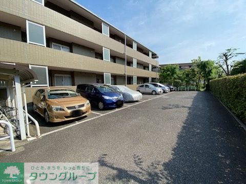 駐車場　駐車場