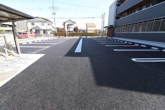 駐車場　駐車場