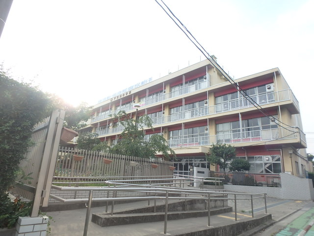小学校　戸田市立戸田南小学校（小学校）まで300m
