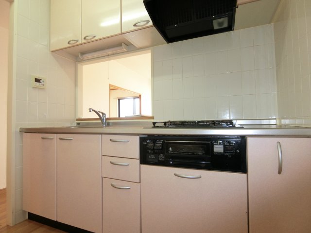 キッチン　他のお部屋の参考写真となります。