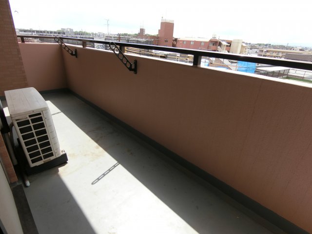 バルコニー　他のお部屋の参考写真となります。