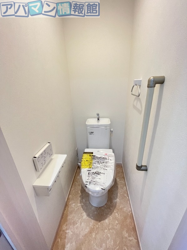 トイレ　別号室の写真です