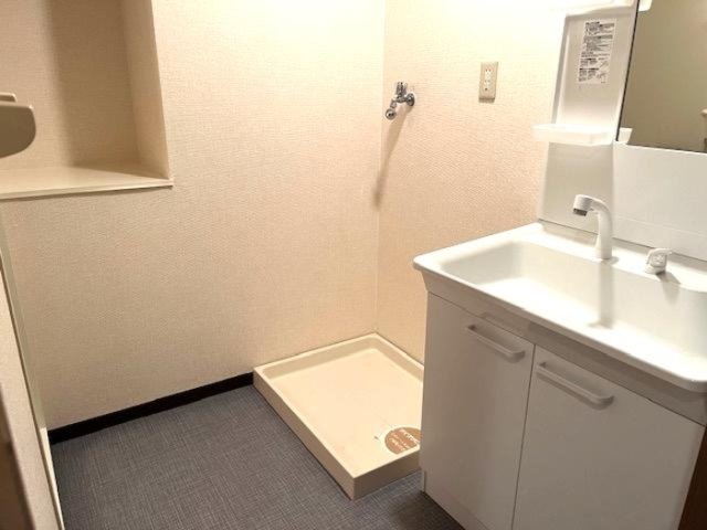 洗面設備　参考写真（同物件別部屋）