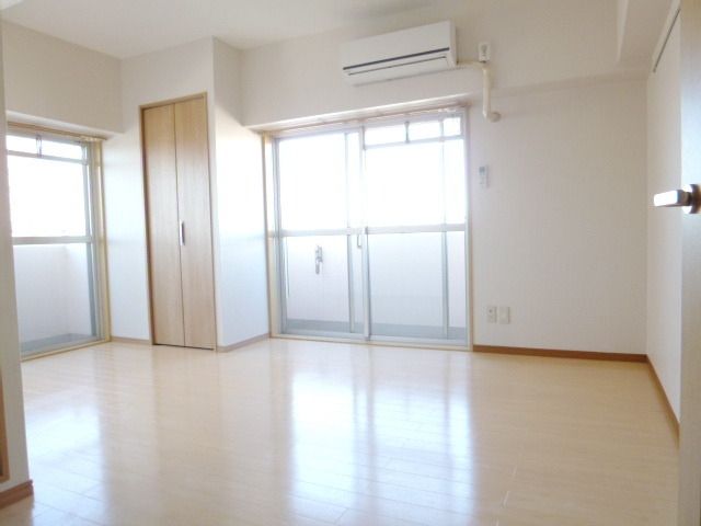 その他部屋・スペース　★8帖の綺麗な洋室でゆったり★