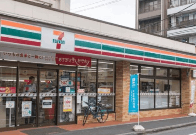 コンビニ　セブンイレブン墨田菊川１丁目店（コンビニ）まで105m