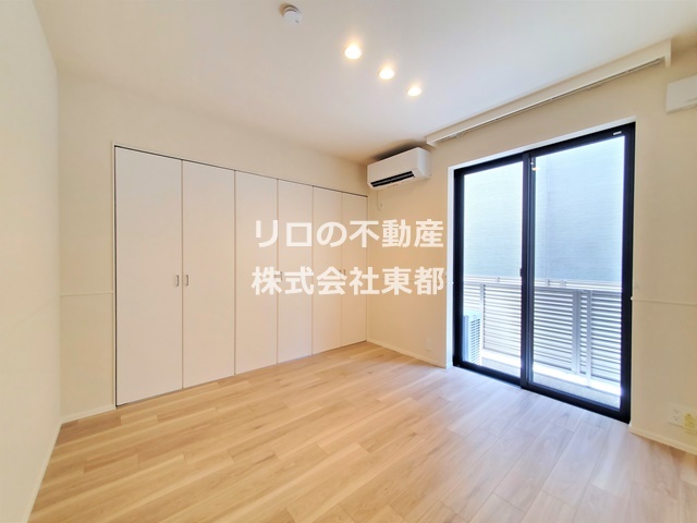 その他部屋・スペース　陽当たりのいいお部屋は寝室にもピッタリです♪