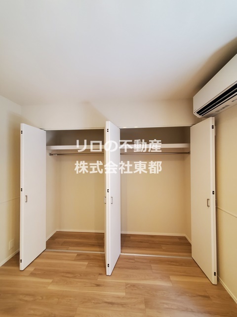 収納　奥行き、高さのあるクローゼットです♪