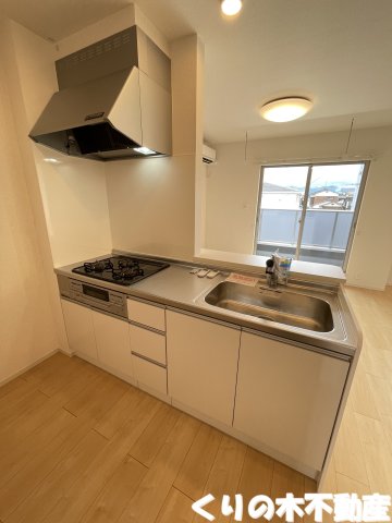 キッチン　同タイプのお部屋です（現況を優先します）