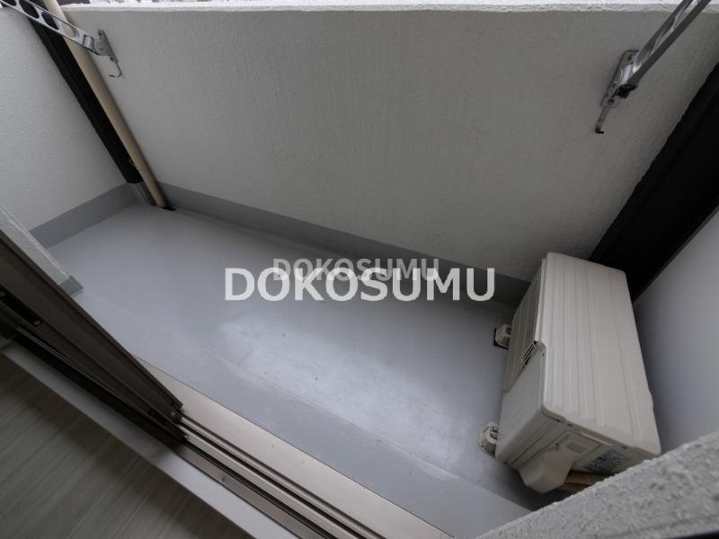 バルコニー　心地よい風と光を感じる、暮らしの楽しみが広がる場所。