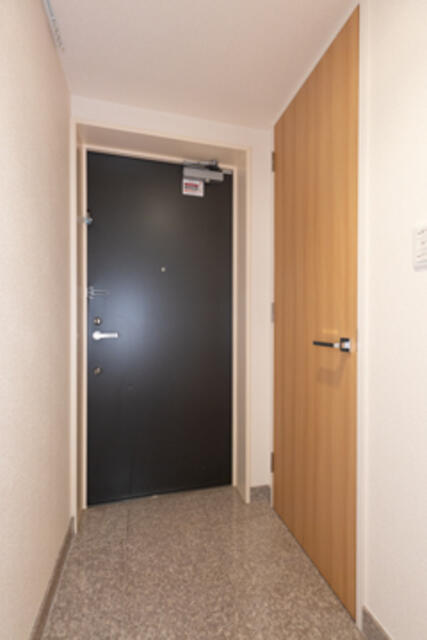 玄関　※写真は同タイプ住戸です。