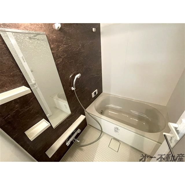 バス・シャワールーム　バスルーム