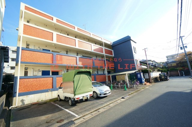 駐車場　駐車場完備です