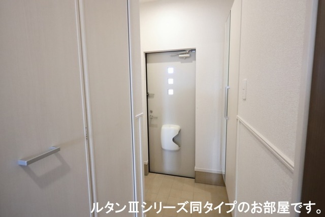 玄関　図面と現状に相違がある場合には現状を優先