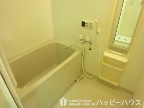 バス・シャワールーム　同物件の同間取りのお写真です。現況優先でお願いします。