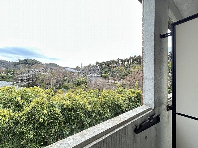 眺望　同マンション別部屋