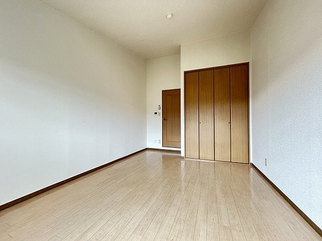 居室・リビング　同マンション別部屋