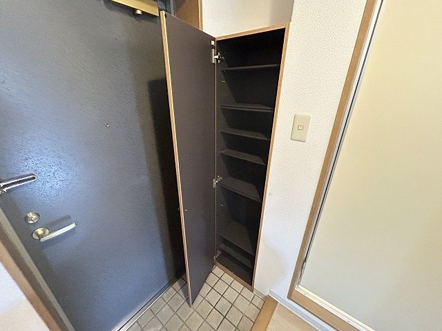 玄関　同マンション別部屋
