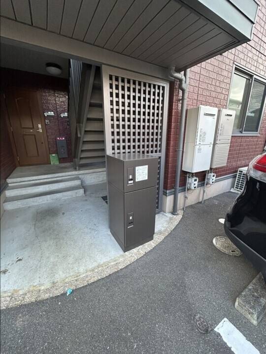 エントランス　宅配ボックス