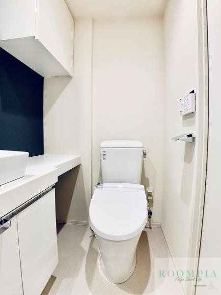 トイレ　※同タイプの別のお部屋です。