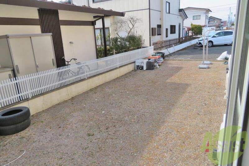 バルコニー　バルコニーはないのですが、外にお洗濯干せるスペースは十分です