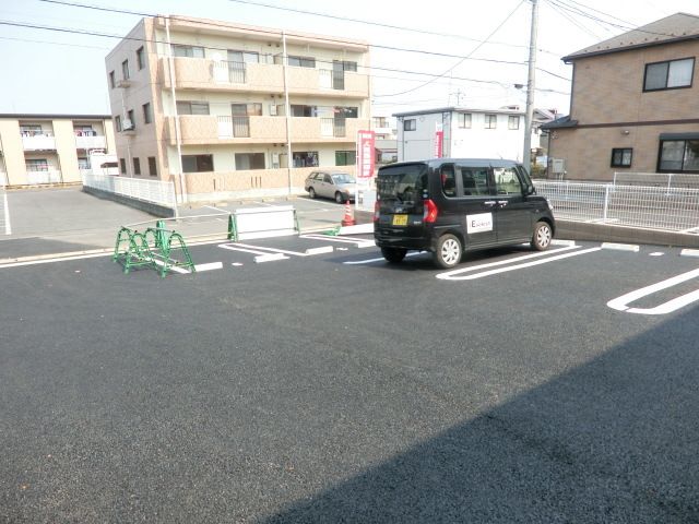 駐車場　駐車場完備しています♪