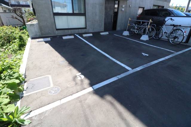 駐車場　専用駐車場スペース♪