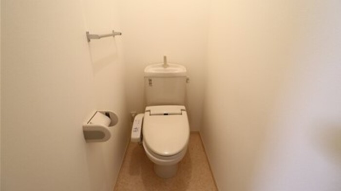 トイレ　ゆったりとした空間のトイレです
