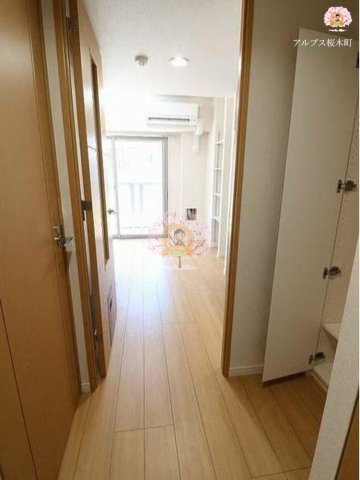 玄関　反転タイプ・別部屋参考写真