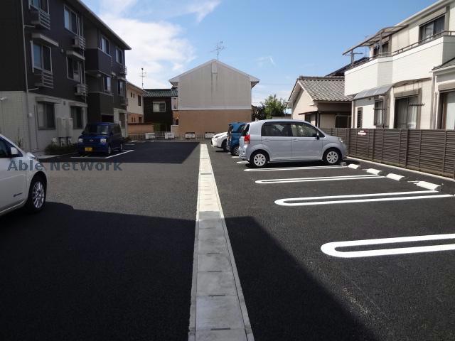駐車場　駐車場