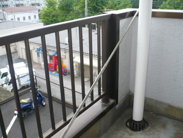 バルコニー　☆天気のいい日は布団をほしましょう☆