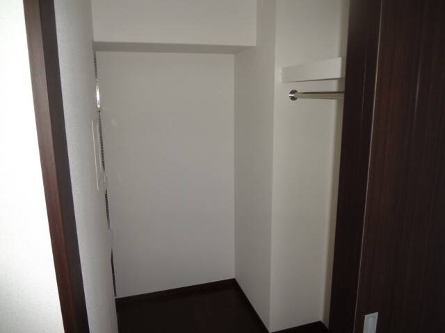 収納　ウォークインクローゼット