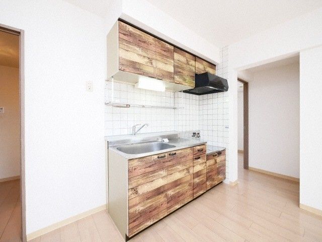 キッチン　※写真は別号室です。