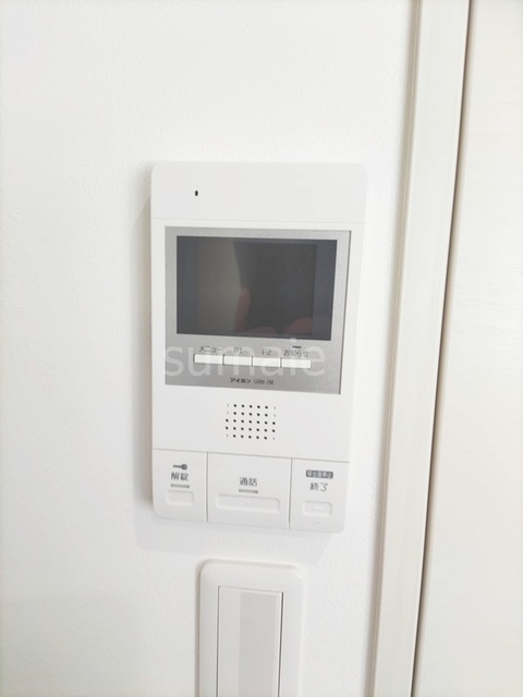セキュリティ　モニター付きインターフォン付いてます。