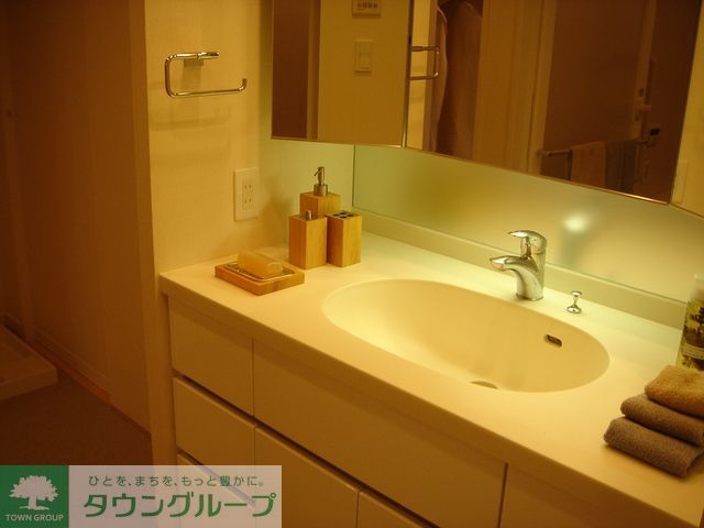 洗面設備　C タイプ2008年10月撮影 ＭＲ時の写真で調度品等は含…