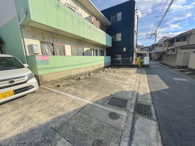 駐車場　敷地内駐車場（現在満車です）