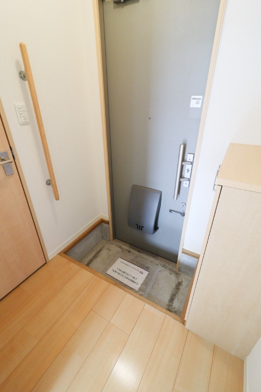 玄関　図面と現状に相違がある場合には現状を優先