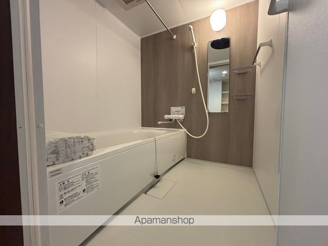 地下鉄南北線 幌平橋駅 徒歩8分 4階建 築1年の風呂写真