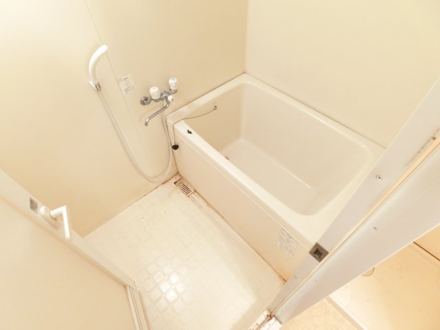 バス・シャワールーム　同物件別部屋
