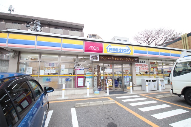 コンビニ　ミニストップ　名古屋東山元町店（コンビニ）まで400m