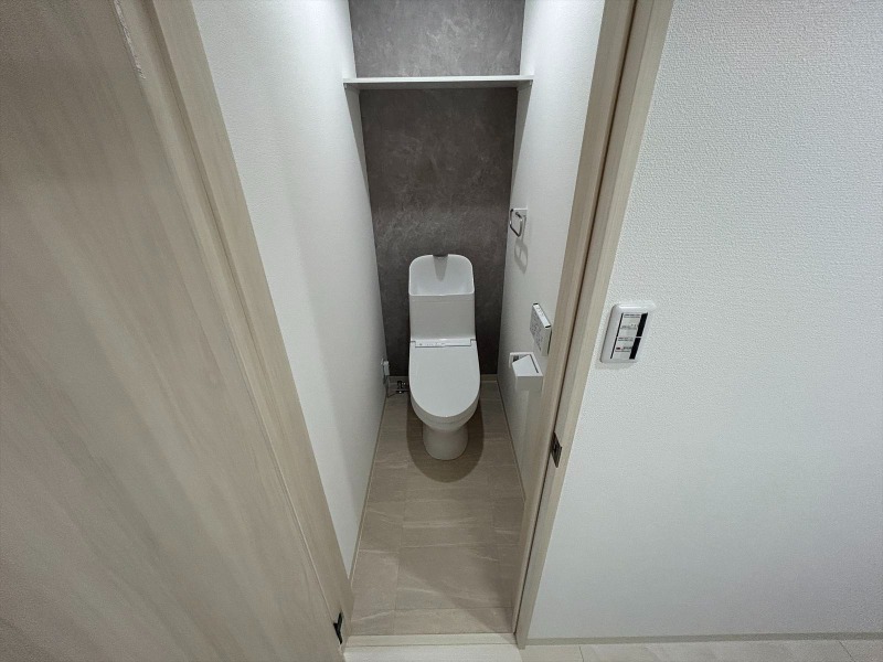 トイレ　温水洗浄便座