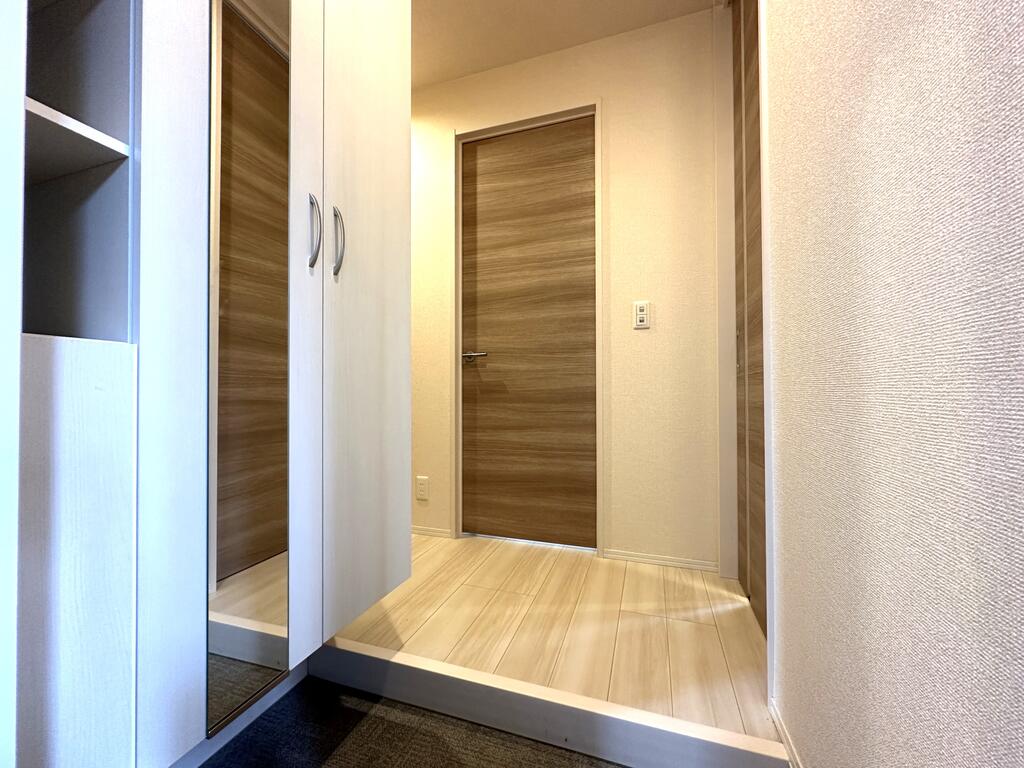 玄関　※同タイプ別部屋