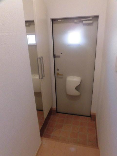 グランツ・本郷の玄関写真