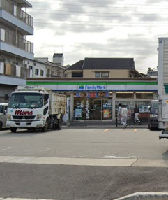 コンビニ　ファミリーマート 尼崎常松店（コンビニ）まで201m