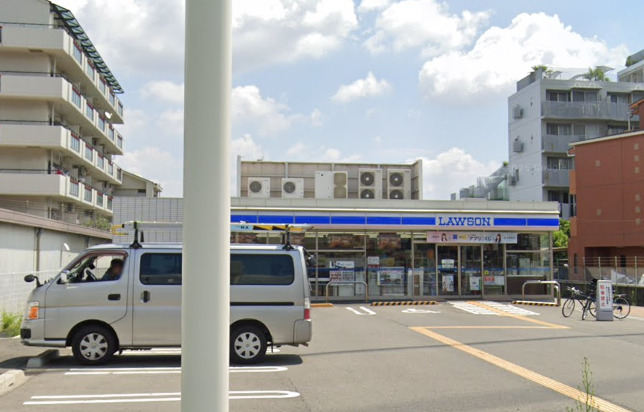 コンビニ　ローソン 尼崎常松店（コンビニ）まで332m