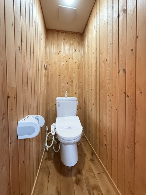 トイレ　別部屋参考写真です