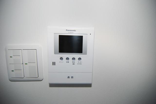 セキュリティ　モニタ付インターホンです。