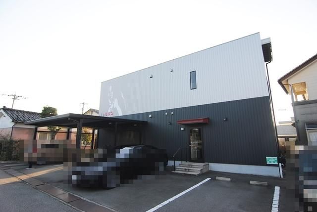 建物外観　外観は落ち着いています