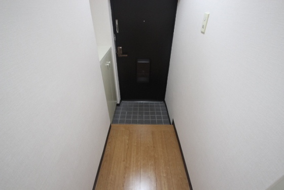玄関　※別のお部屋の写真です。