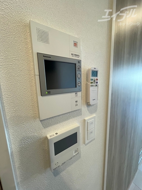 セキュリティ　モニター付きインターホンになります
